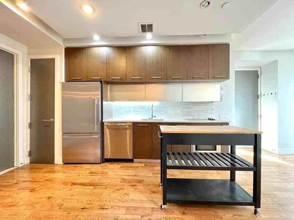 72 Willoughby St #4G - Photo 3 of 11