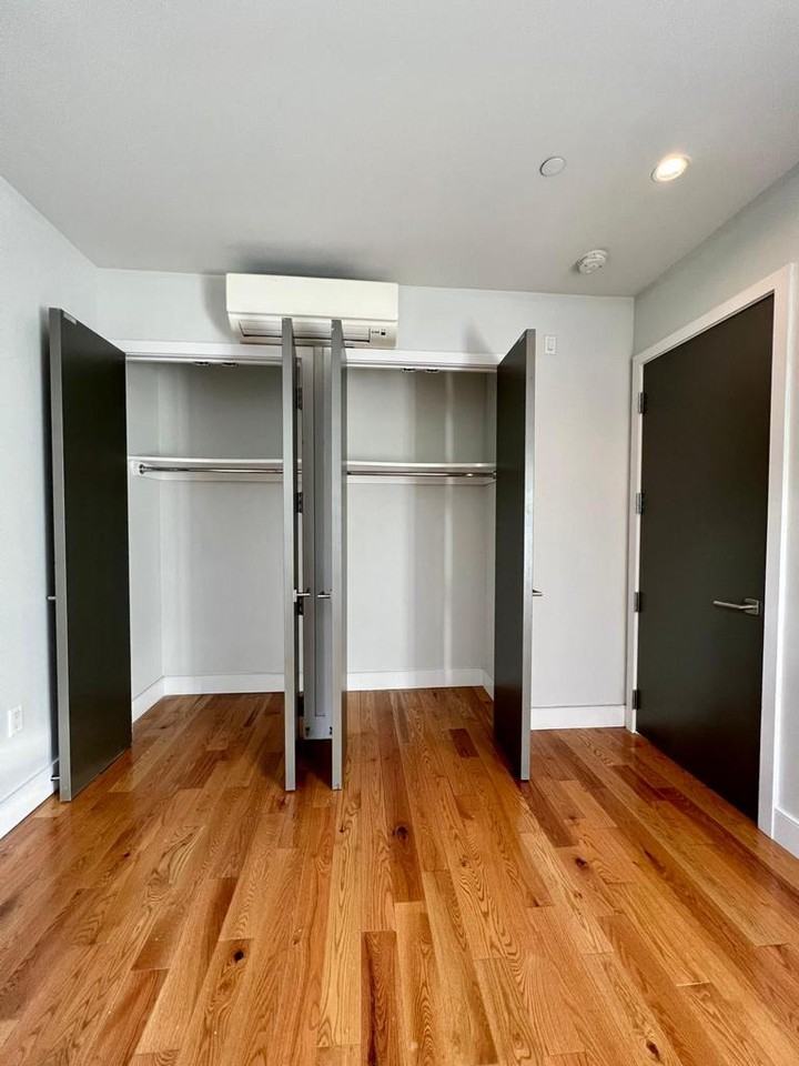 72 Willoughby St #4G - Photo 6 of 11