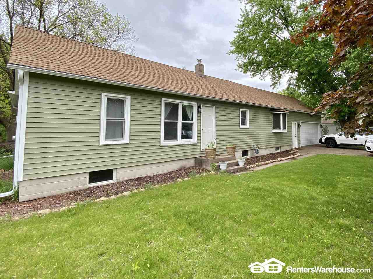 1317 S Diamond Lake Rd - Photo 2 of 13