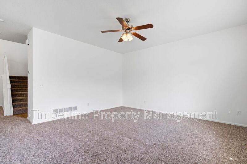 9248 Portmarnock Ct - Photo 7 of 40