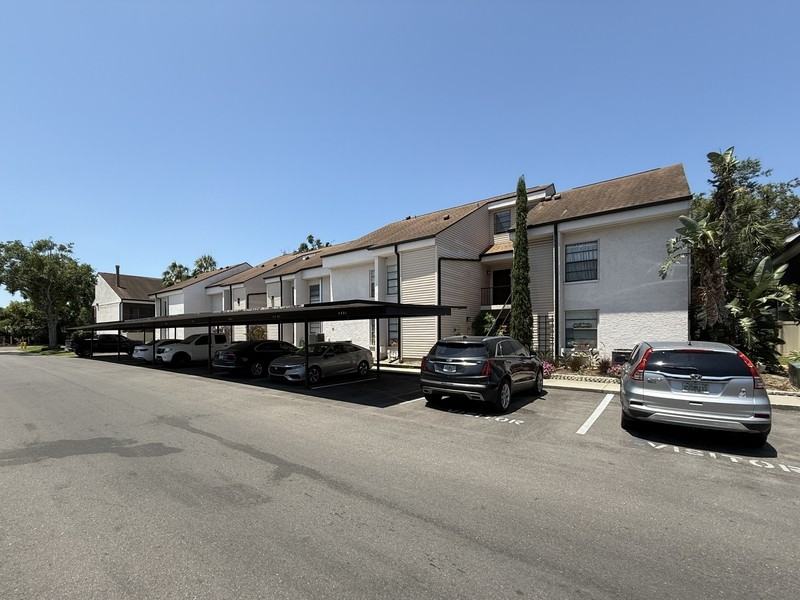 4819 Puritan Cir - Photo 5 of 50