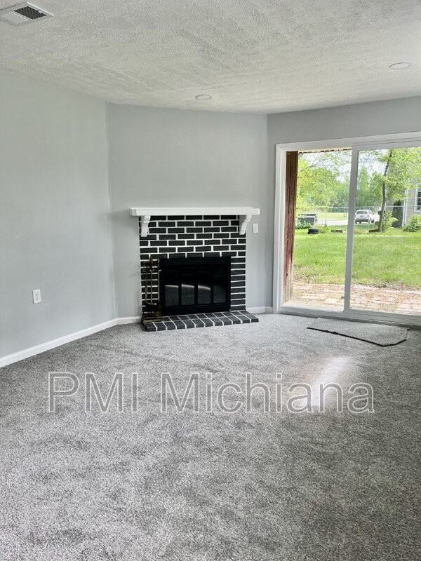 3110 Voll Ln - Photo 6 of 20
