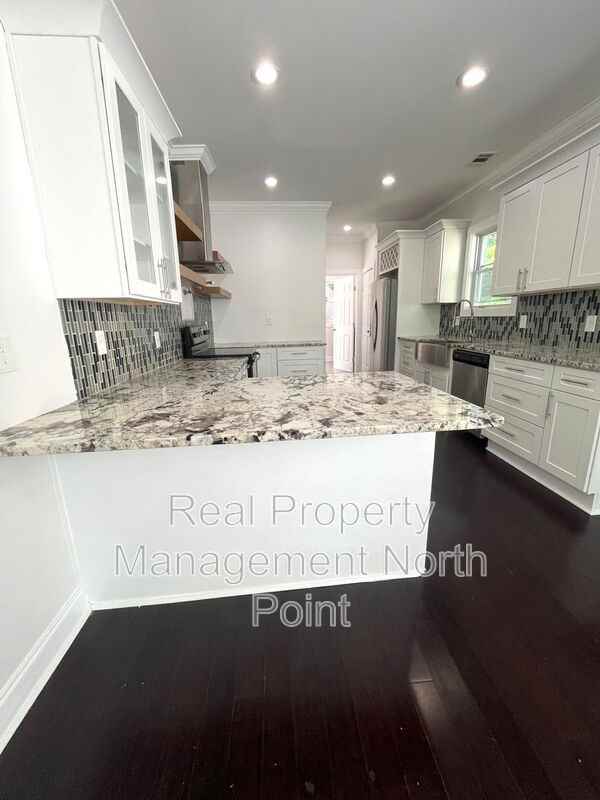 954 Byron Dr Sw - Photo 6 of 32