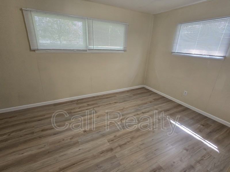 7610 E South Riverway Ave - Photo 7 of 11