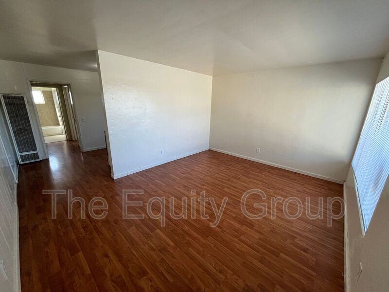 415 W Westfield Ave - Photo 3 of 6