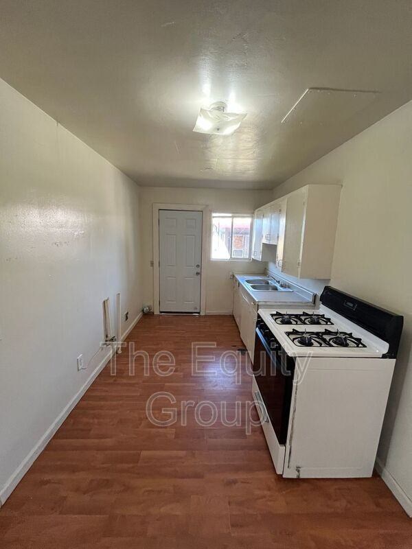 415 W Westfield Ave - Photo 4 of 6