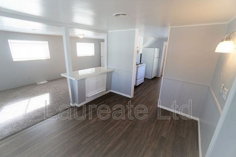 2235 Iris St - Photo 4 of 12