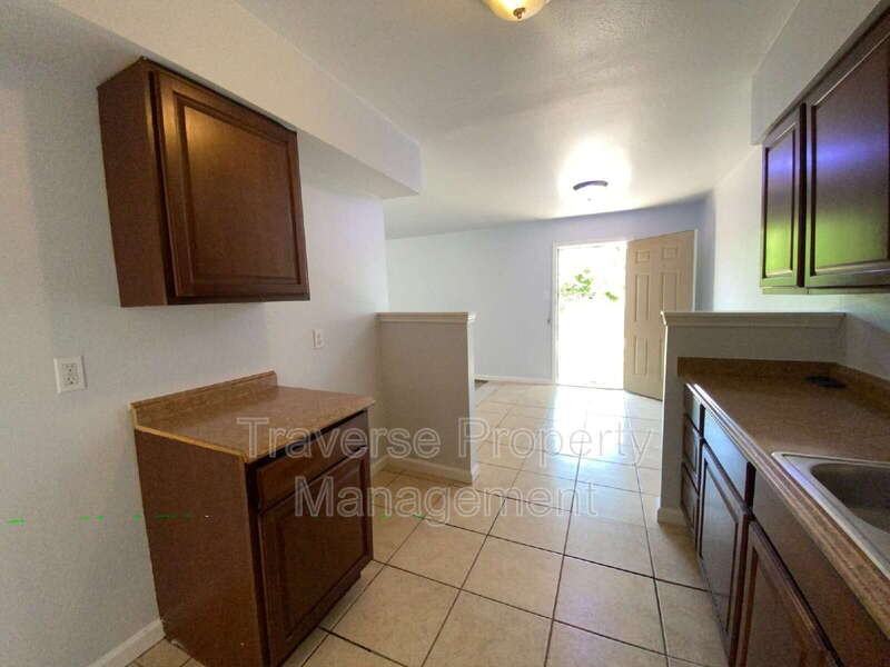 6810 Trail Lake Dr #B - Photo 6 of 17