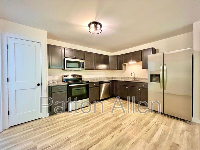 7815 Nc Highway #C - Photo 4 of 28