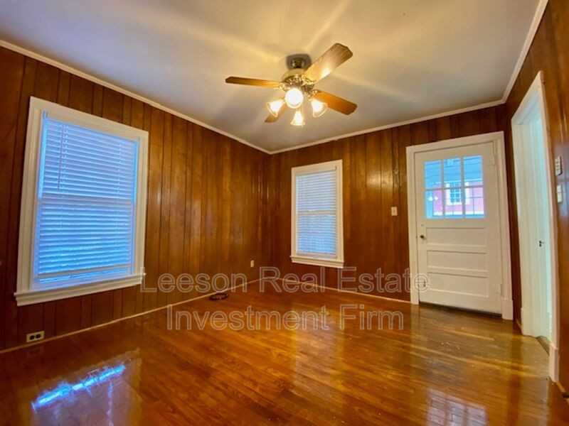 3429 Beverly Pl - Photo 2 of 10