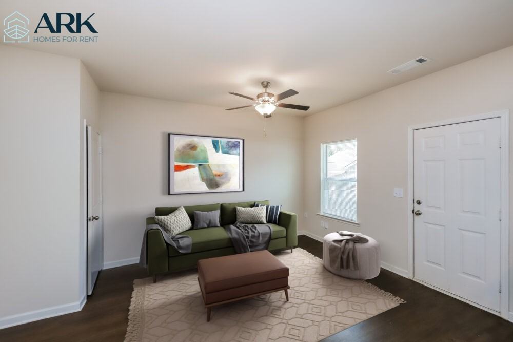 304 Highwood Ln - Photo 3 of 22