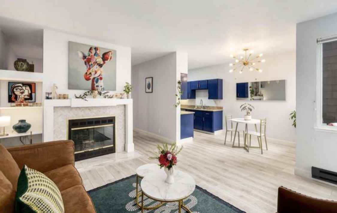 101 Bayside Ct - Photo 2 of 5