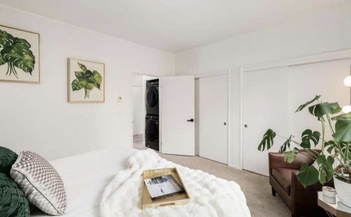 101 Bayside Ct - Photo 3 of 5