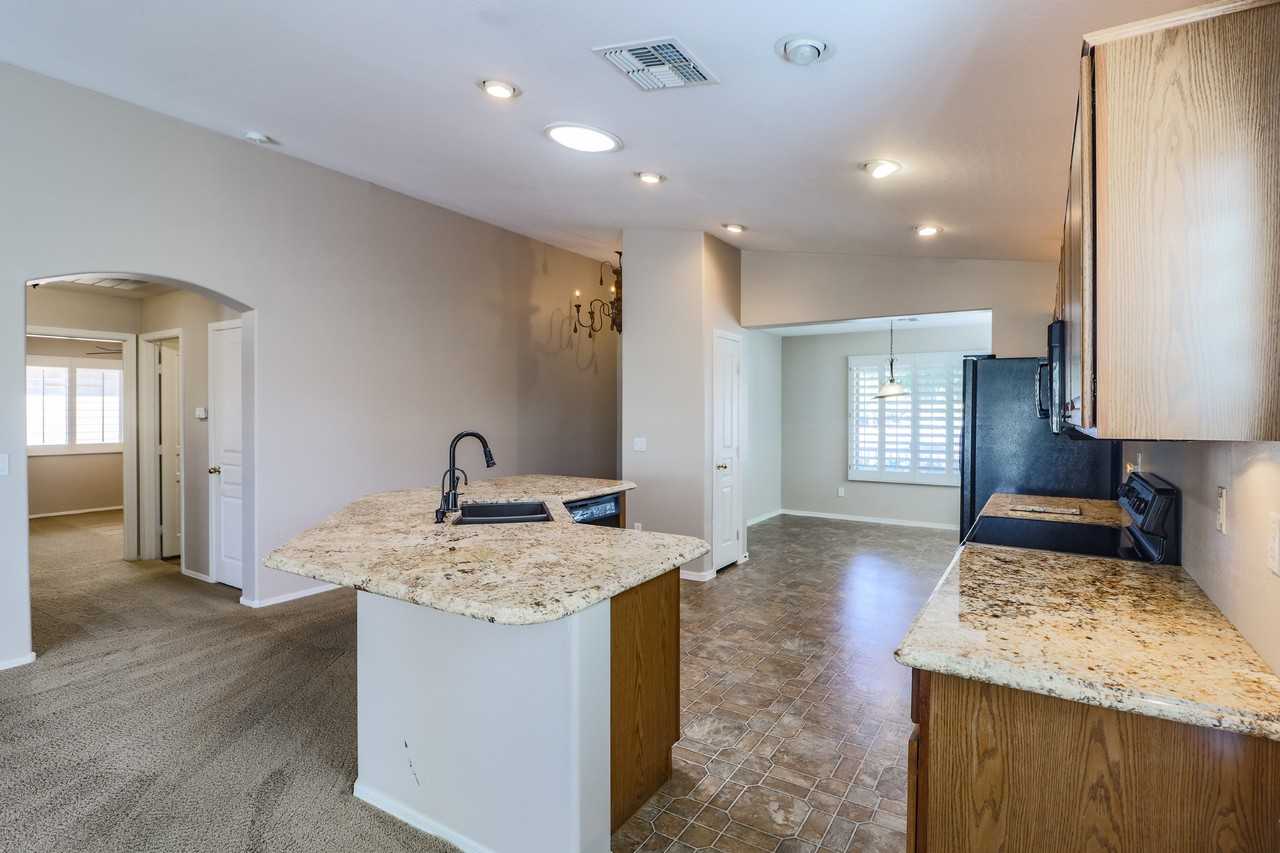 21171 E Aspen Valley Dr - Photo 6 of 26