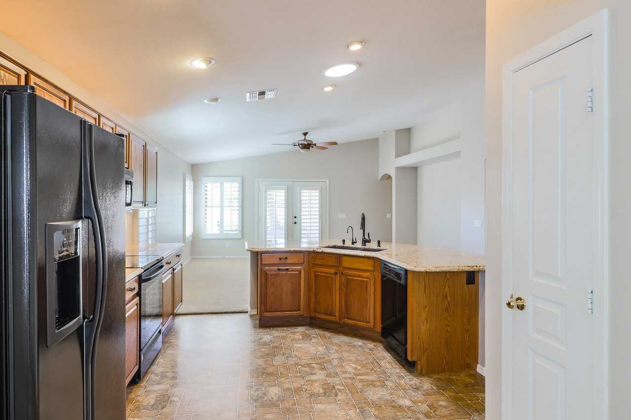 21171 E Aspen Valley Dr - Photo 7 of 26