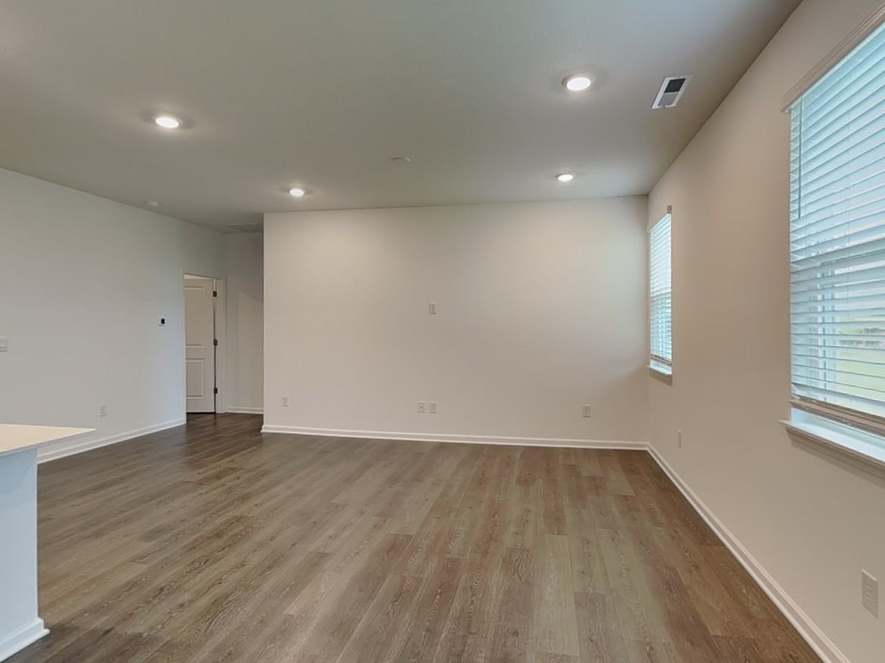 1580 Hanover St - Photo 3 of 17