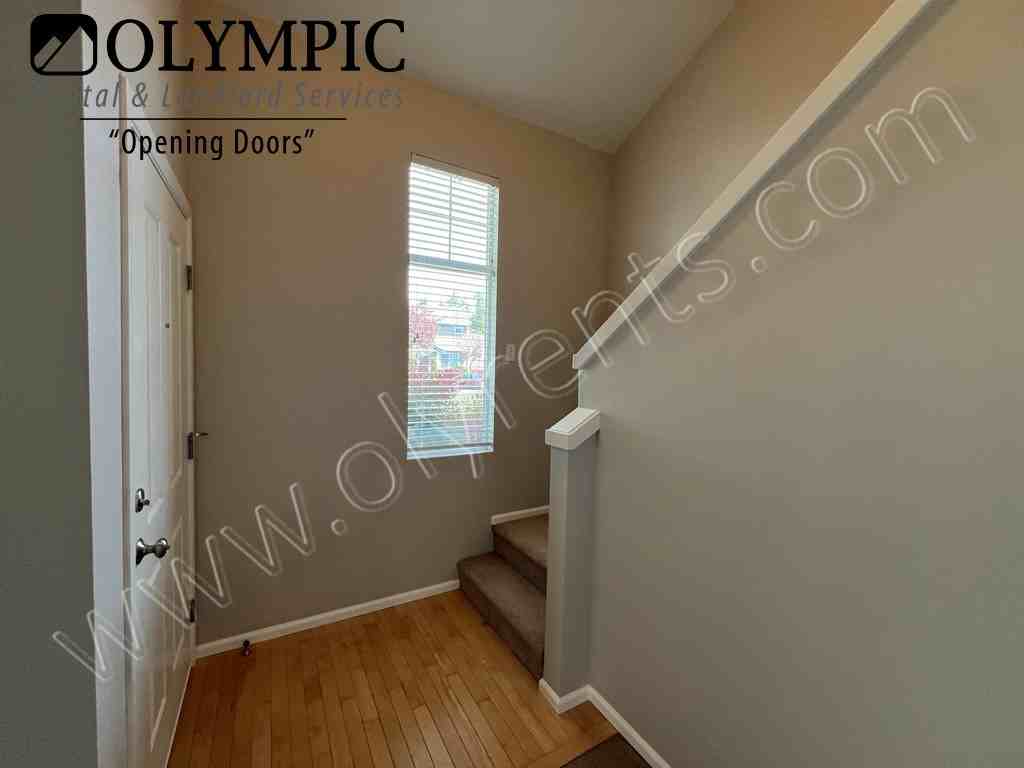 6024 Pennsylvania St Se - Photo 4 of 26