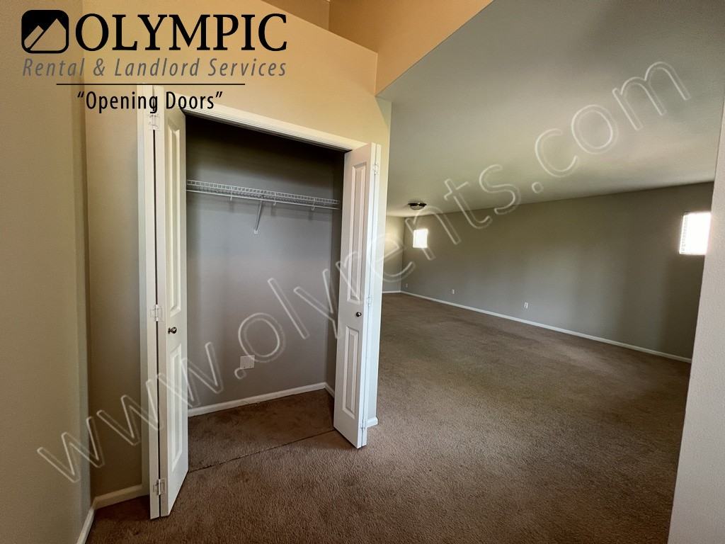 6024 Pennsylvania St Se - Photo 5 of 26