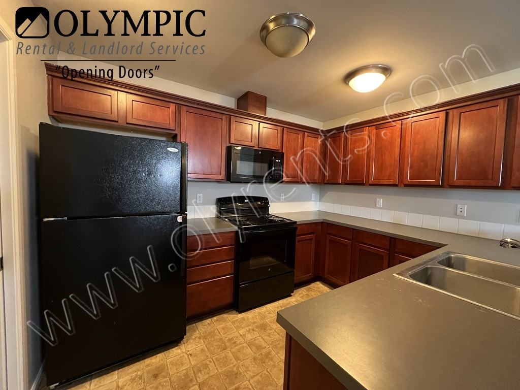 6024 Pennsylvania St Se - Photo 6 of 26