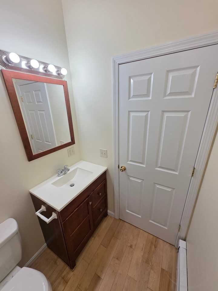 360 River St - Photo 7 of 10