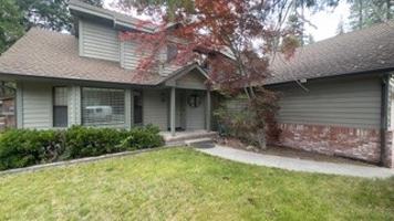 featured image of 1739 Holiday Ln