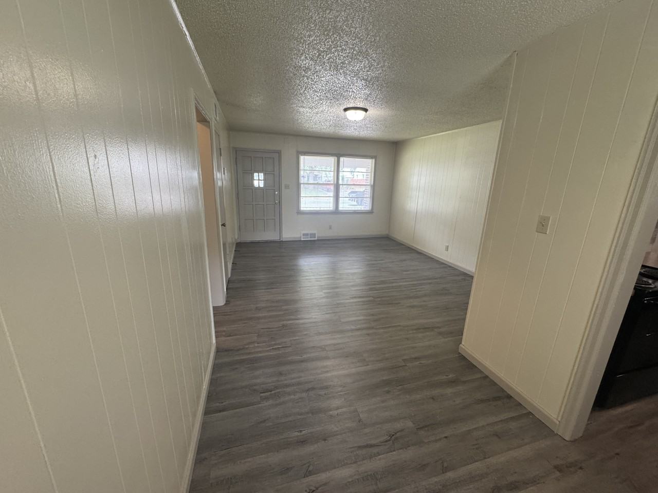 750 S Drury Ln - Photo 3 of 9