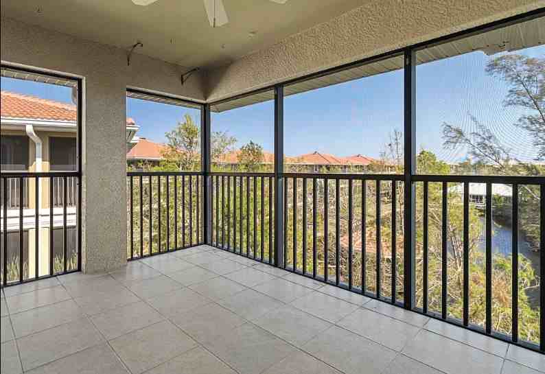 10081 Lake Cove Dr #302 - Photo 7 of 25