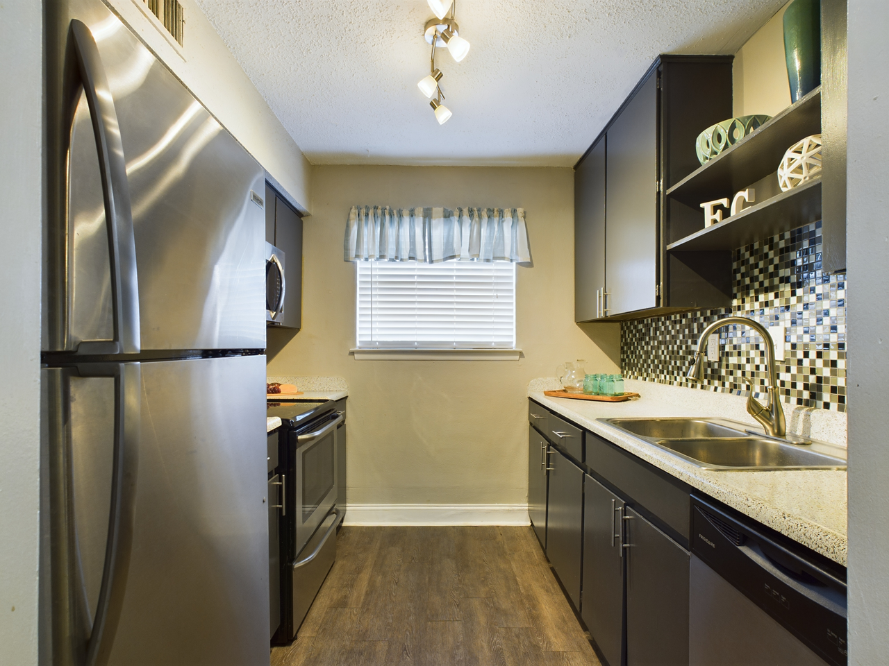 Forest Glen Apartments - Photo 6 of 10