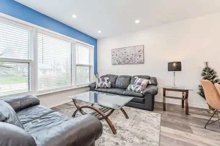 373 West Acres Dr - Photo 2 of 7