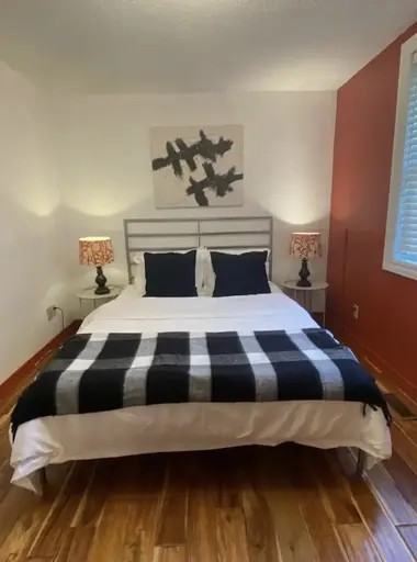 3668 Queenston Dr - Photo 2 of 9