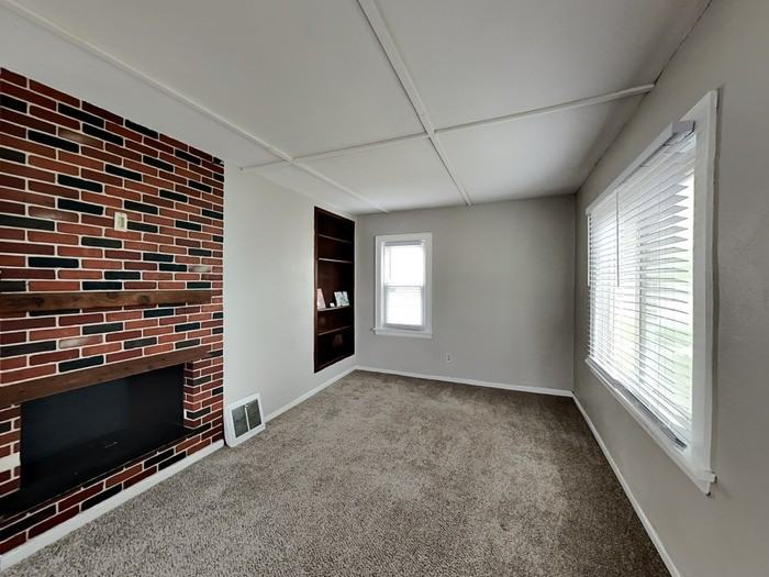 1844 Ross Ave E - Photo 2 of 23