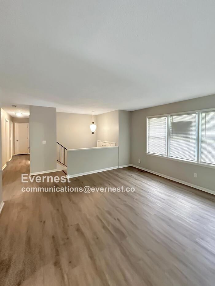 3512 Bridge Manor Dr - Photo 3 of 14