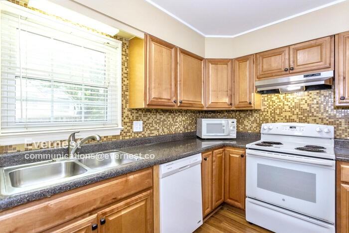 804 Vestavia Villa Ct - Photo 2 of 22