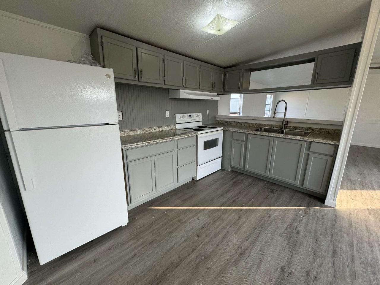 2432 W Austin Street ( CB ) - Photo 5 of 23