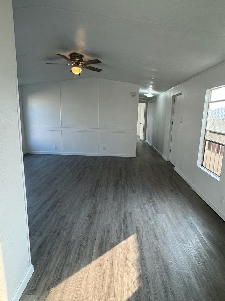 2432 W Austin Street ( CB ) - Photo 6 of 23