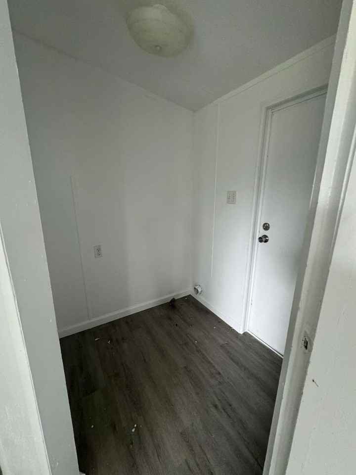 2432 W Austin Street ( CB ) - Photo 7 of 23