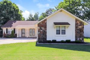 featured image of 2705 Van Leer Dr
