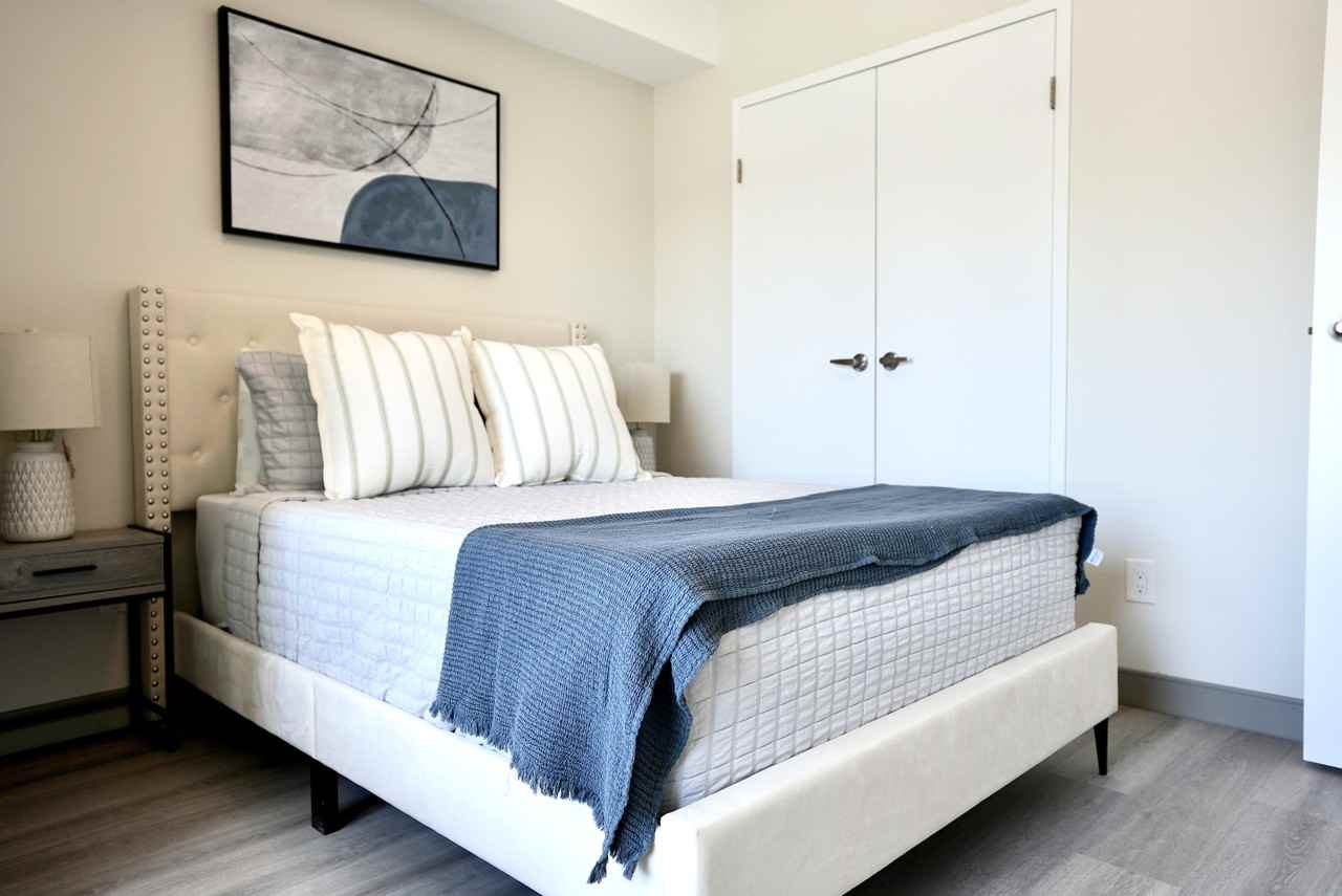 1015 Innisfil Beach Road - Photo 4 of 13