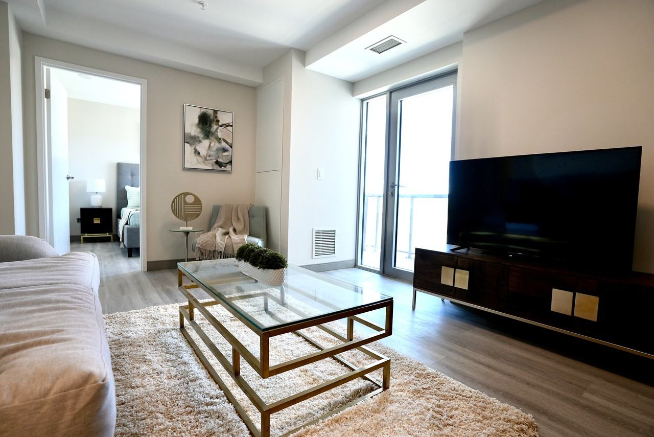 1015 Innisfil Beach Road - Photo 3 of 13