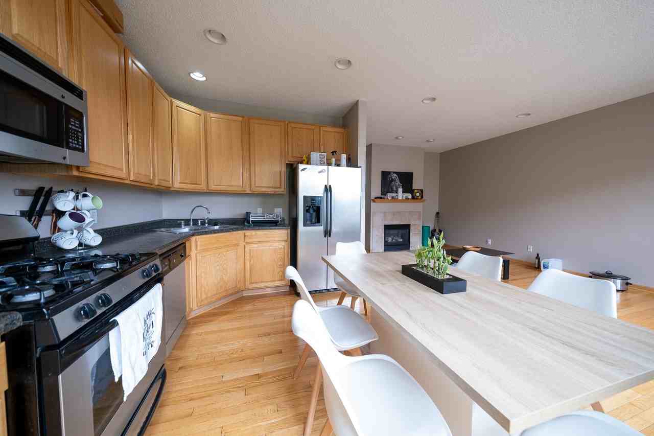 710 Village Pkwy #1 - Photo 5 of 28