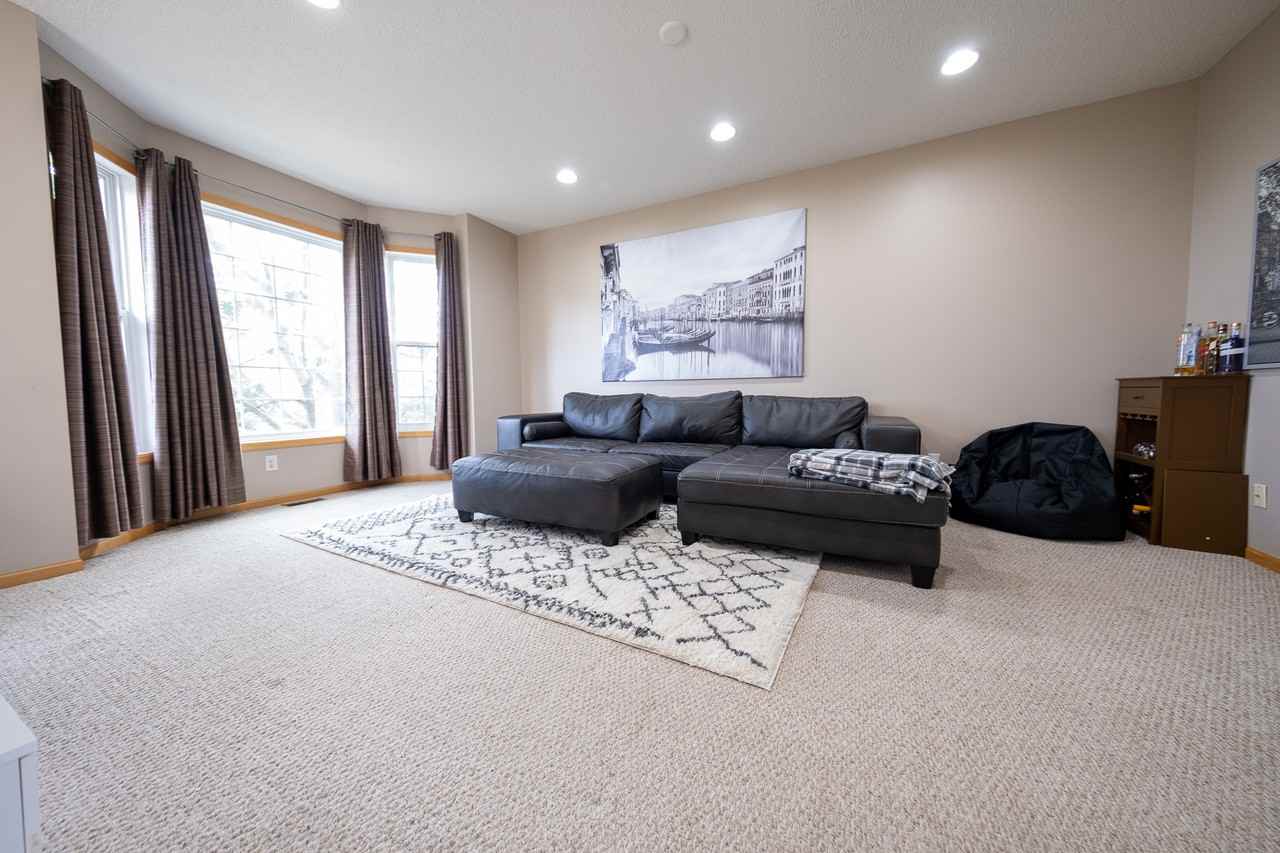 710 Village Pkwy #1 - Photo 4 of 28