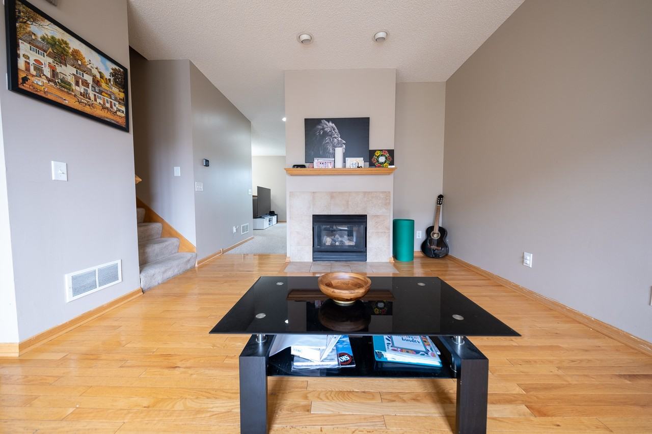 710 Village Pkwy #1 - Photo 4 of 28