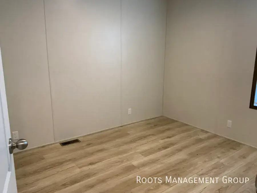 13049 Virginia Dr #67 - Photo 3 of 9