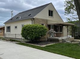 featured image of 23124 Grove St