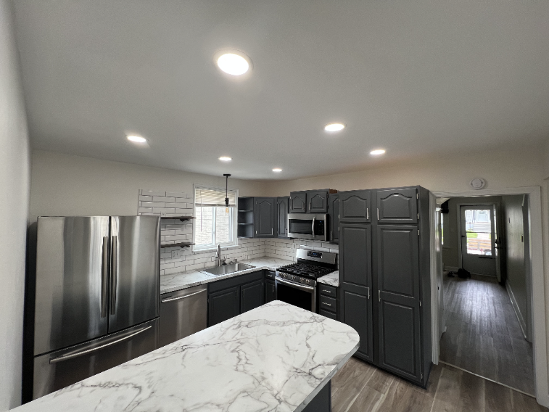 23124 Grove St - Photo 3 of 20