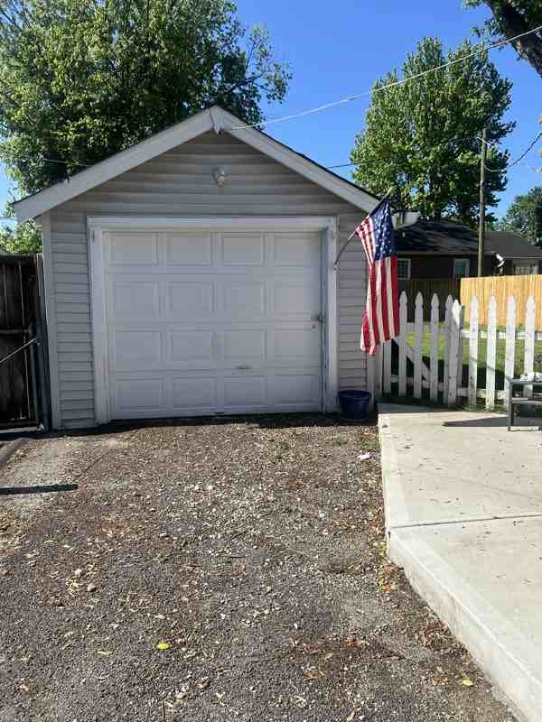 1509 Broad Ripple Ave - Photo 2 of 12
