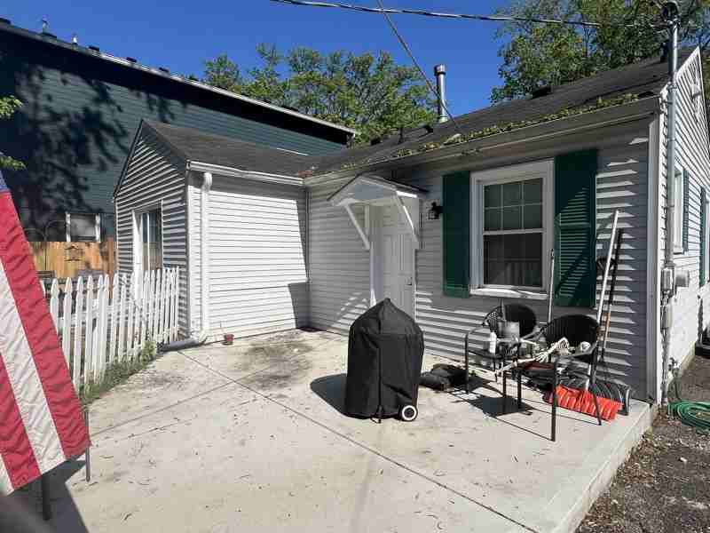 1509 Broad Ripple Ave - Photo 3 of 12