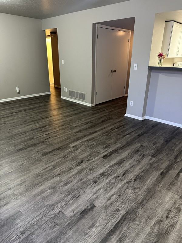 124 S Rockrimmon Blvd - Photo 2 of 15