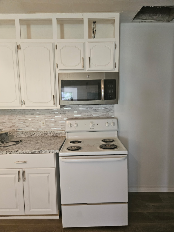 718 N 18th St #3 - Photo 2 of 10