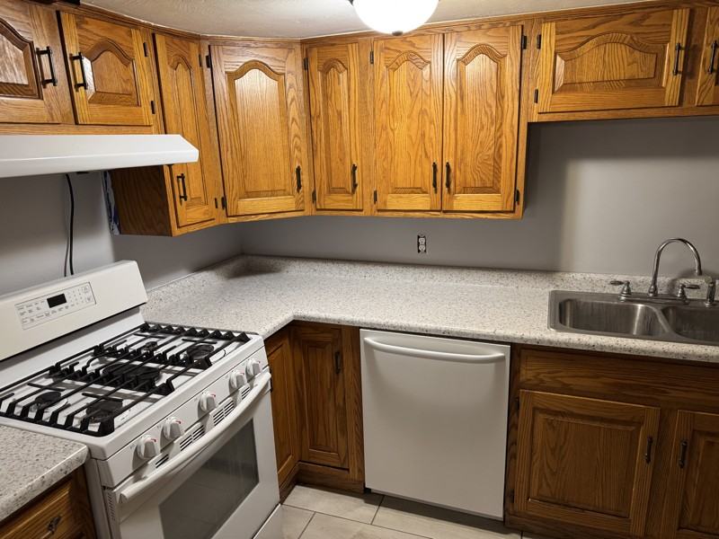 1406 9th Ave - Photo 3 of 10